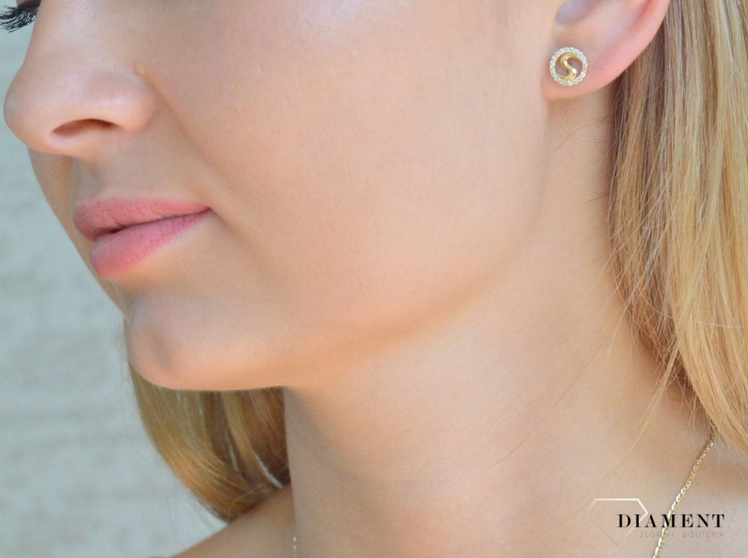 Złote kolczyki damskie 375 okrągłe wkrętki z cyrkoniami KL 5652 375.jpg